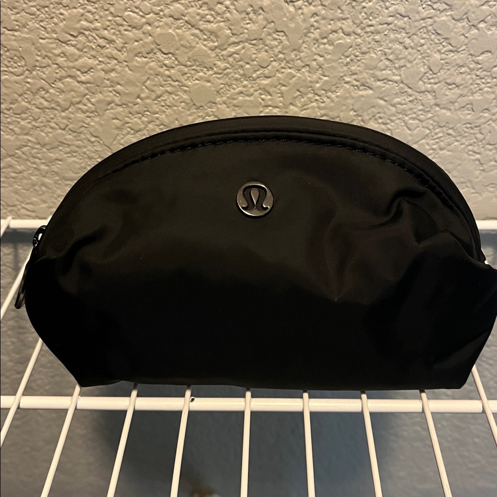 lululemon athletica Feeling Ready small pouch - Black Cosmetic Bag Great!